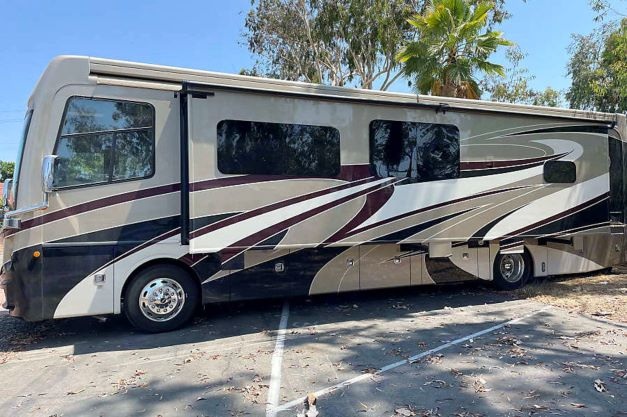 RV rentals near San Diego 2018 Fleetwood Discovery LXE 38K