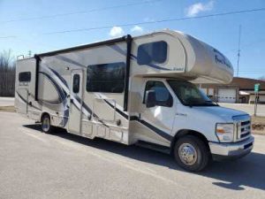 RV rental near Michigan international Speedway 2017 Thor Four Winds