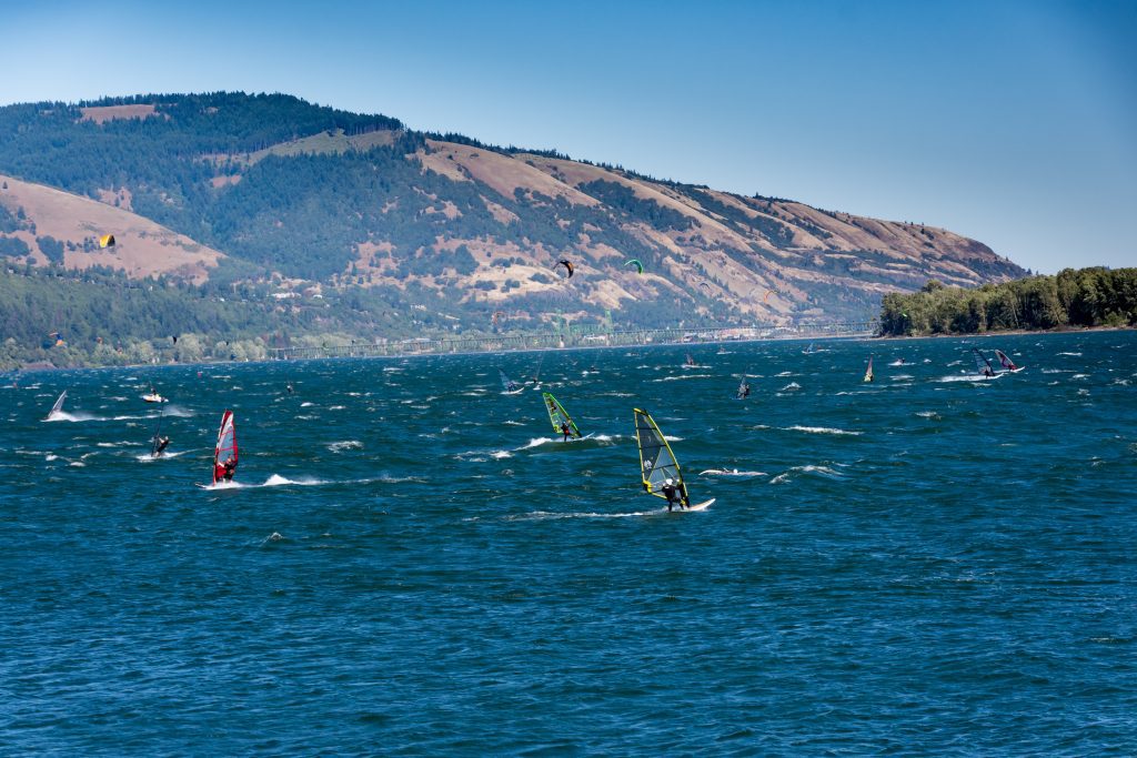 Hood River Oregon windsurfing