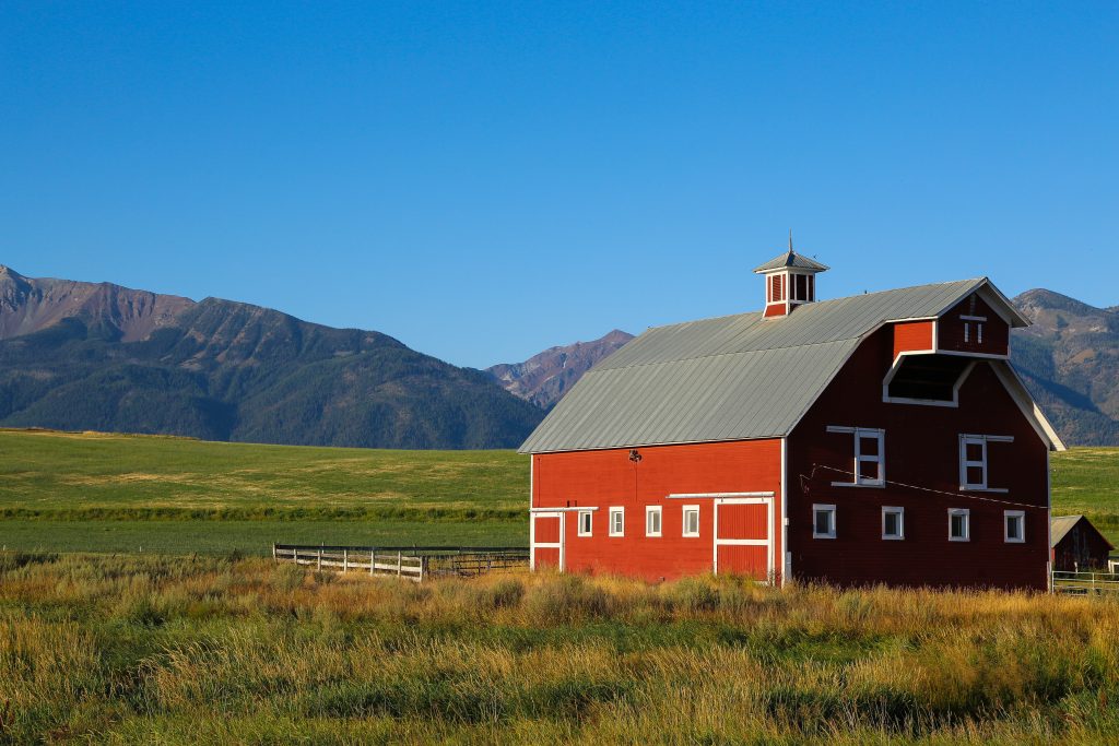 joseph oregon barn