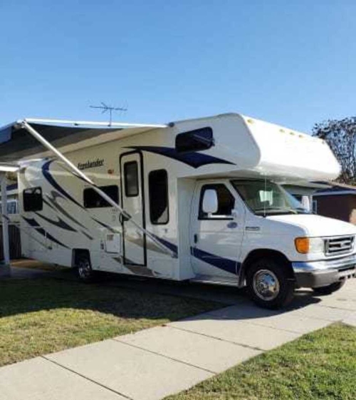 2008 Coachmen Freelander Los Angeles RV Rentals1