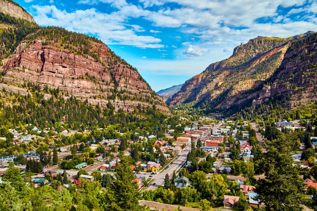 small towns to visit in colorado