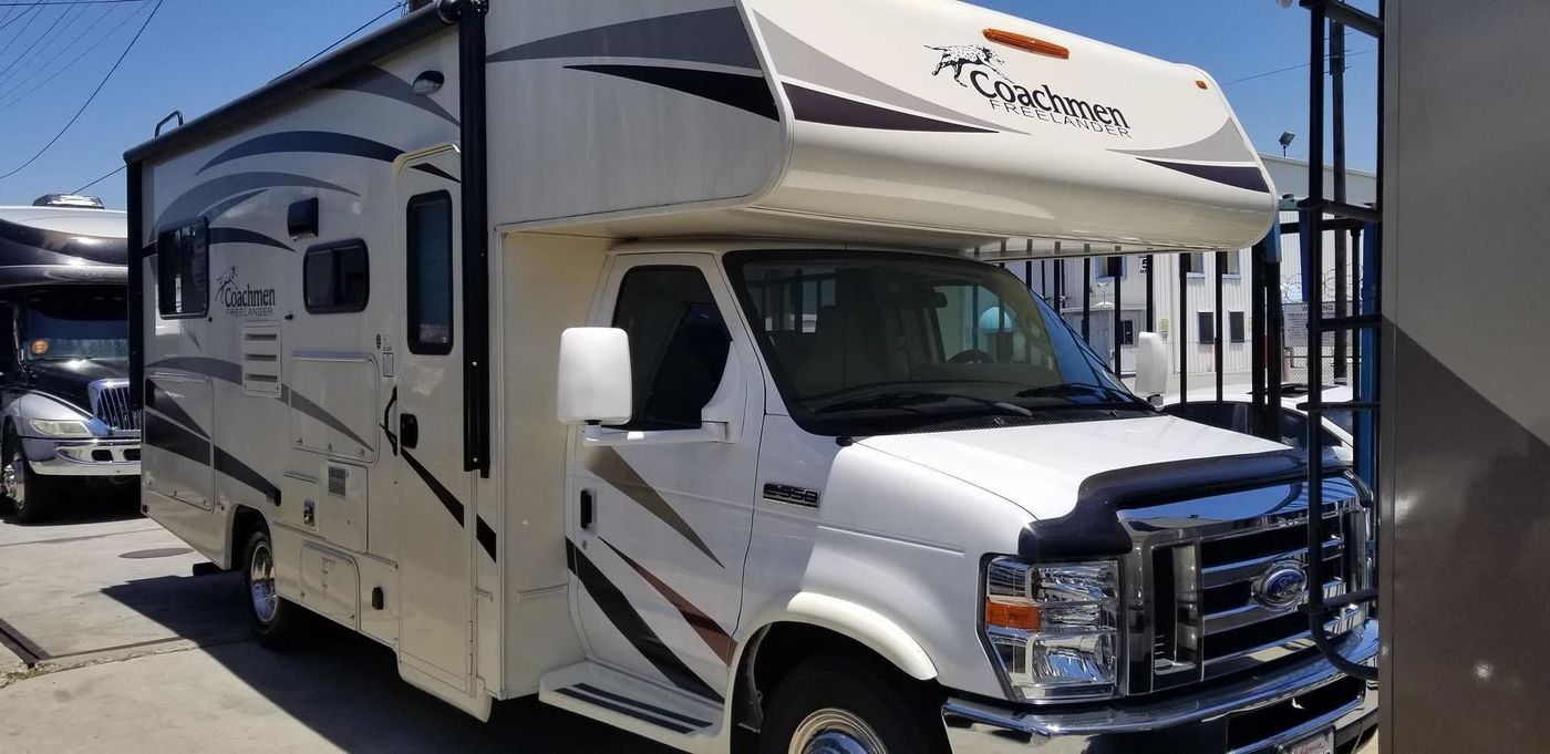 2017 Coachmen Freelander 23' Long Beach RV Rentals1