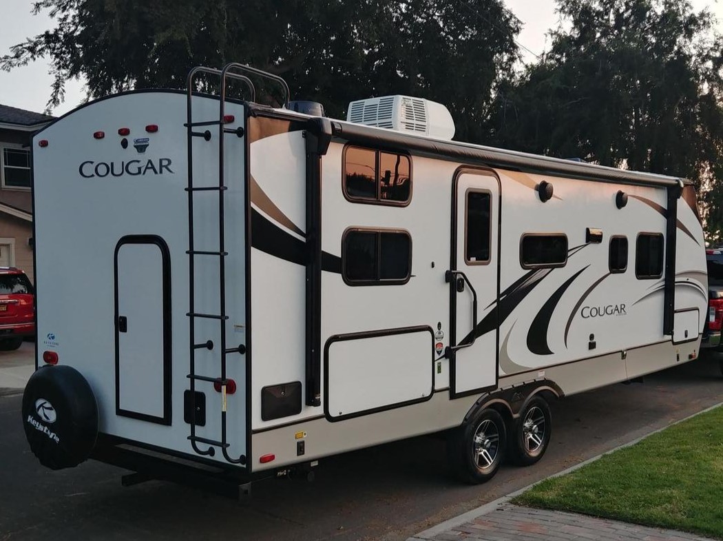 2021 Keystone Cougar Half Ton long beach RV rentals1