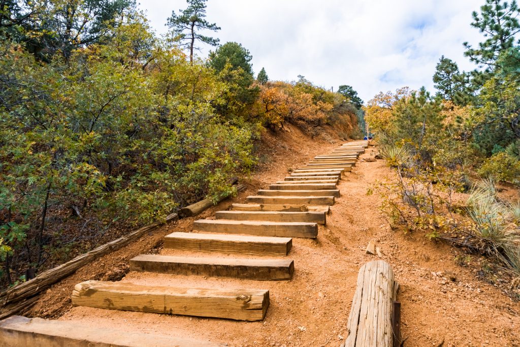 barr trail in manitou springs