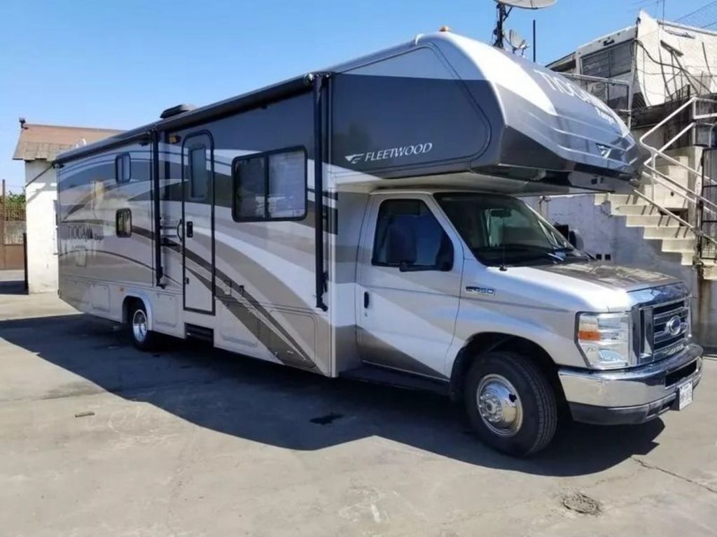 Fleetwood Tioga Ranger GT 30' Long Beach RV rentals