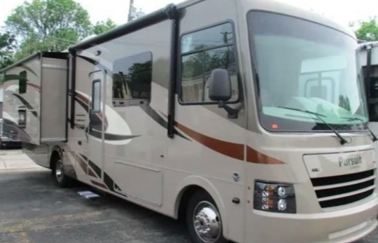 2017 Coachmen Pursuit Class A RV Rental